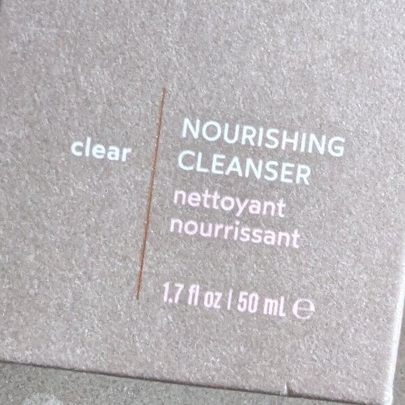 True Botanicals | Nourishing Cleanser - Picture 8 of 16